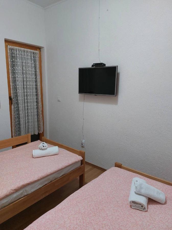 Holiday Home Adna บีฮัช ภายนอก รูปภาพ