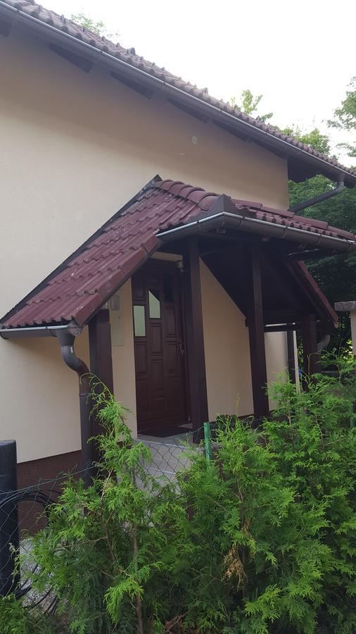 Holiday Home Adna บีฮัช ภายนอก รูปภาพ